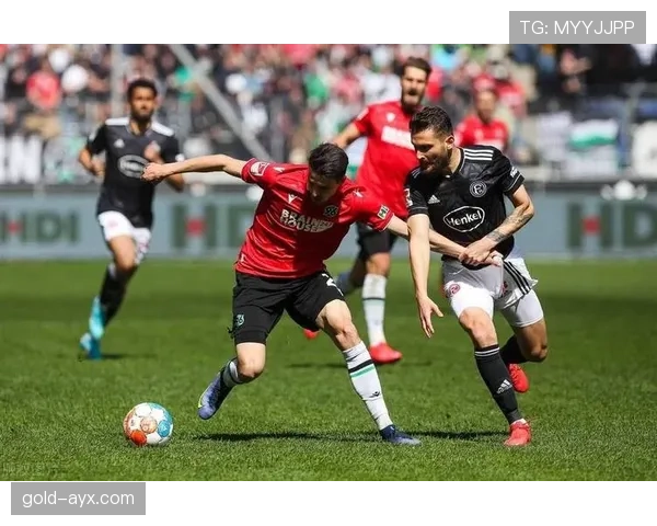 凯泽定位球绝技建功，助球队斩获关键胜利