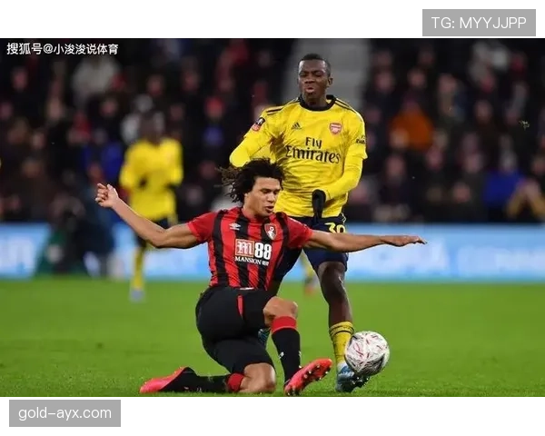 英超新星奥马尔·哈钦森闪耀赛场，助球队登顶积分榜