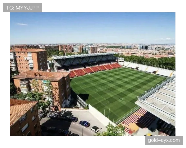 西甲大都会球场焕然一新，全面升级观赛体验