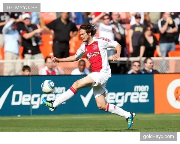 克鲁伊夫战术遗产如何塑造现代足球的战术成熟度