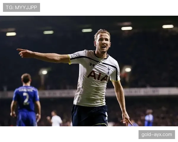 哈里·凯恩致敬巴西传奇，彰显英超巨星竞技精神与不懈追求