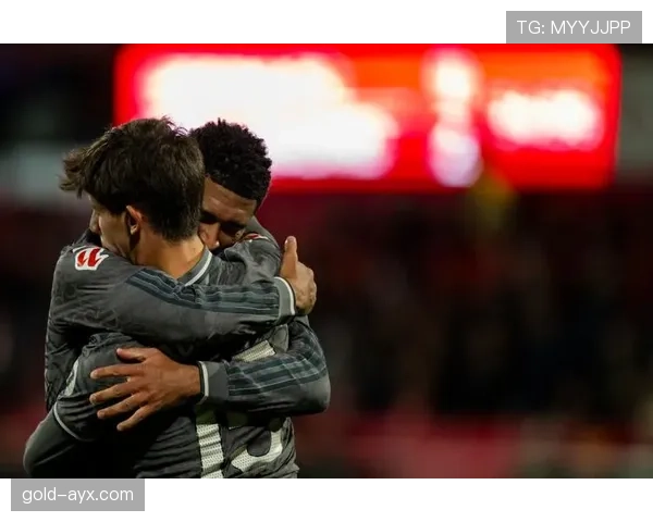 居莱尔 vs 贝林厄姆:皇马新星的定位差异与发展路径 居莱尔 vs 贝林厄姆:皇马新星的定位差异与发展路径