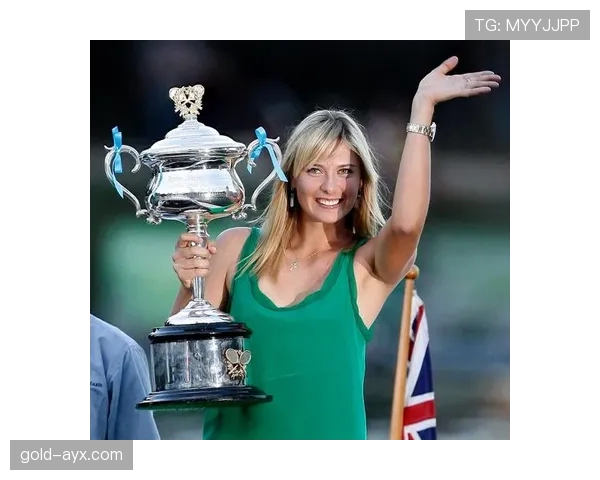 莎拉波娃退役后还在喝蛋白粉？这自律也太吓人了